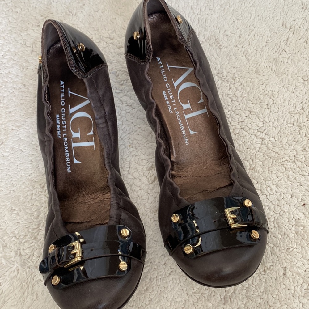 Attilio Giusti Leombruni designer Italian shoes. Kitten pumps